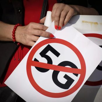 anti-5g-gettyimages-1139497537