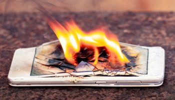 plonacy-smartphone-1-scaled